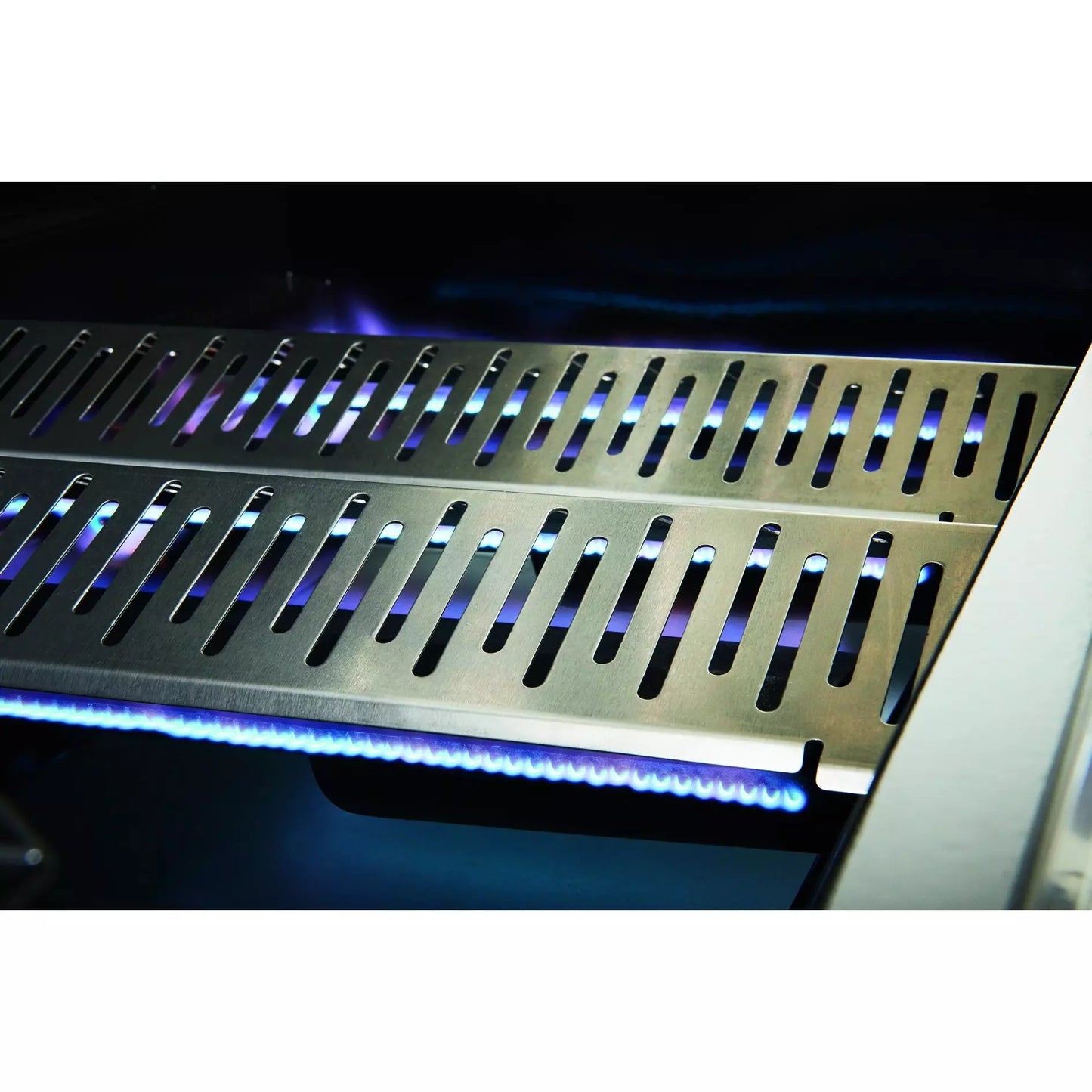 BeefEater 1200S 3 Burner BBQ & Side Burner Trolley (BMG1231SBE 5060569418222)